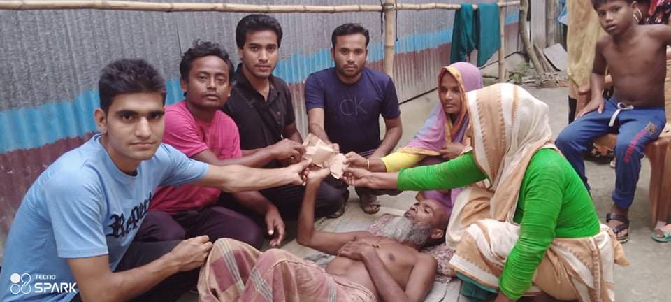 অসুস্থ আলমগীর হোসেনকে সহযোগিতার করলো  স্টার বাংলা আইপি টিভি পরিবার