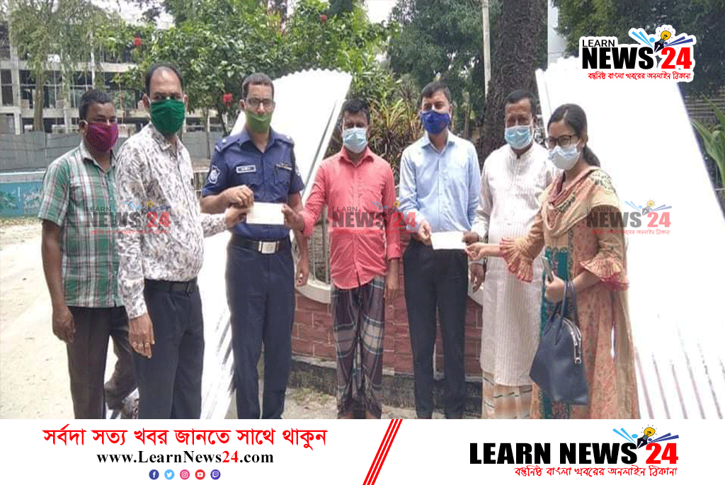 ফুলবাড়ীতে আগুনে পুড়ে যাওয়া পরিবার কে উপজেলা প্রশাসনের ঢেউটিন বিতরণ