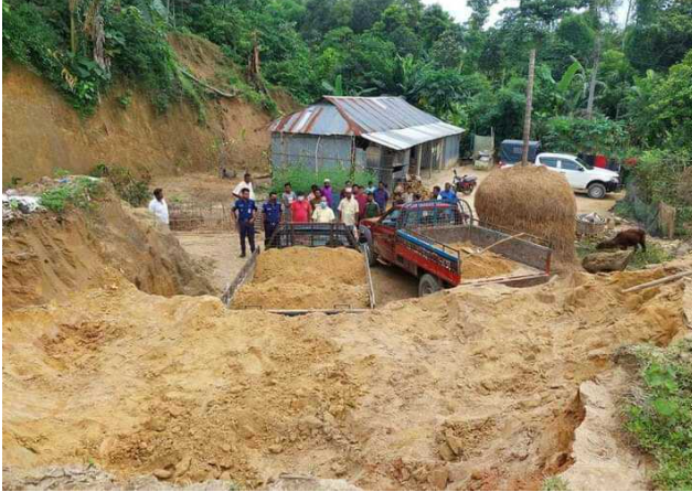 মৌলভীবাজার টিলা কাটায় দুই ব্যক্তিকে এক লাখ টাকা জরিমানা