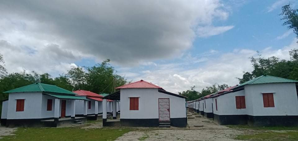 কিশোরগঞ্জে মুজিব পল্লীতে মাথা গোঁজার ঠাঁই পাচ্ছে ১৭০ গৃহহীনপরিবার কিশোরগঞ্জে মুজিব পল্লীতে মাথা গোঁজার ঠাঁই পাচ্ছে ১৭০ গৃহহীনপরিবার