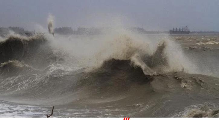 ফেনীসহ ১৫ জেলায় জলোচ্ছ্বাসের শঙ্কা