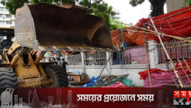 গুলিস্তান ‘রেড জোনে’ অবৈধ দোকান-হকার উচ্ছেদ