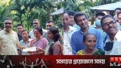 তিন লাখ টাকার চেক পেল সাফজয়ী রূপনা-ঋতুপর্নার পরিবার