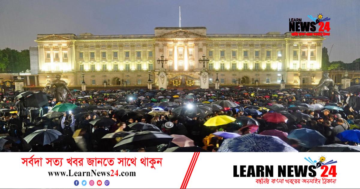 ১০ দিনের শোক ঘোষণা, হাজারো মানুষের ঢল