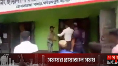 ছাত্রলীগ কর্মীকে বাঁশপেটা করার ভিডিও ভাইরাল