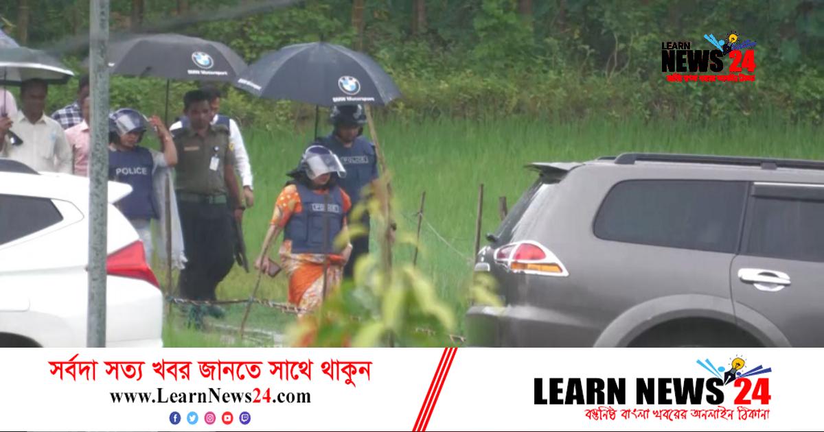 বুলেট প্রুফ জ্যাকেট-হেলমেট পরে তুমব্রু সীমান্তে গেলেন ডিসি-এসপি বুলেট প্রুফ জ্যাকেট-হেলমেট পরে তুমব্রু সীমান্তে গেলেন ডিসি-এসপি