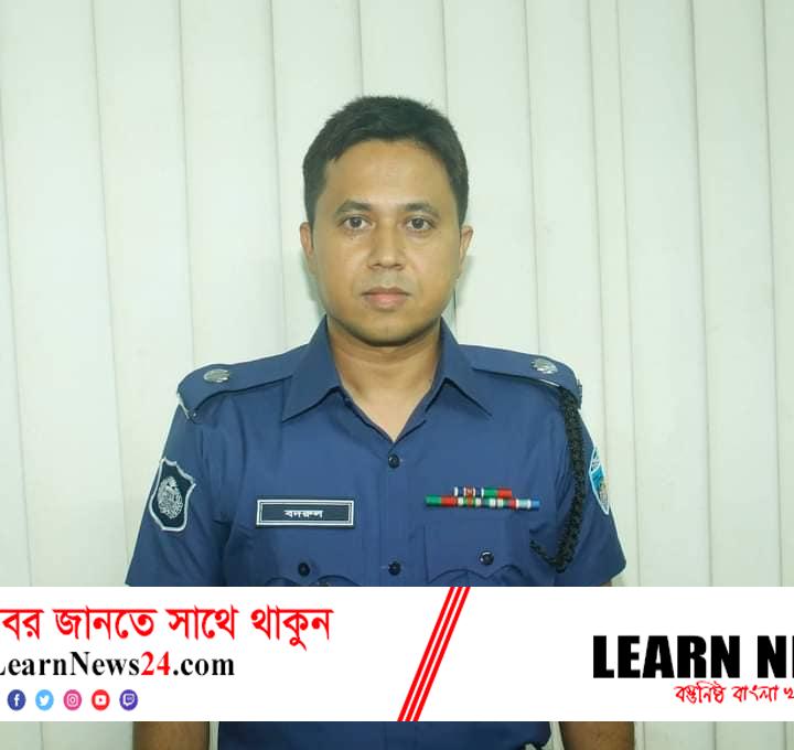 ফেনীর অতিরিক্ত পুলিশ সুপার বদরুল আলম মোল্লাসহ পদোন্নতি পেয়ে পুলিশ সুপার হলেন ৫০ কর্মকর্তা