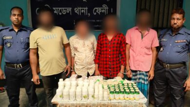 ফেনীতে বিপুল পরিমান ভারতীয় ওষুধসহ চার যুবক গ্রেপ্তার