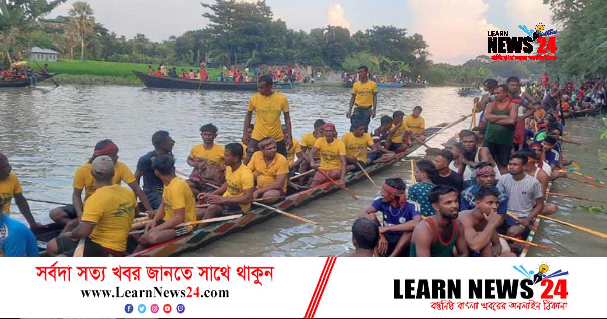 পিরোজপুরে ঐতিহ্যবাহী নৌকা বাইচ : নিখাদ আনন্দের খোঁজ পিরোজপুরে ঐতিহ্যবাহী নৌকা বাইচ : নিখাদ আনন্দের খোঁজ