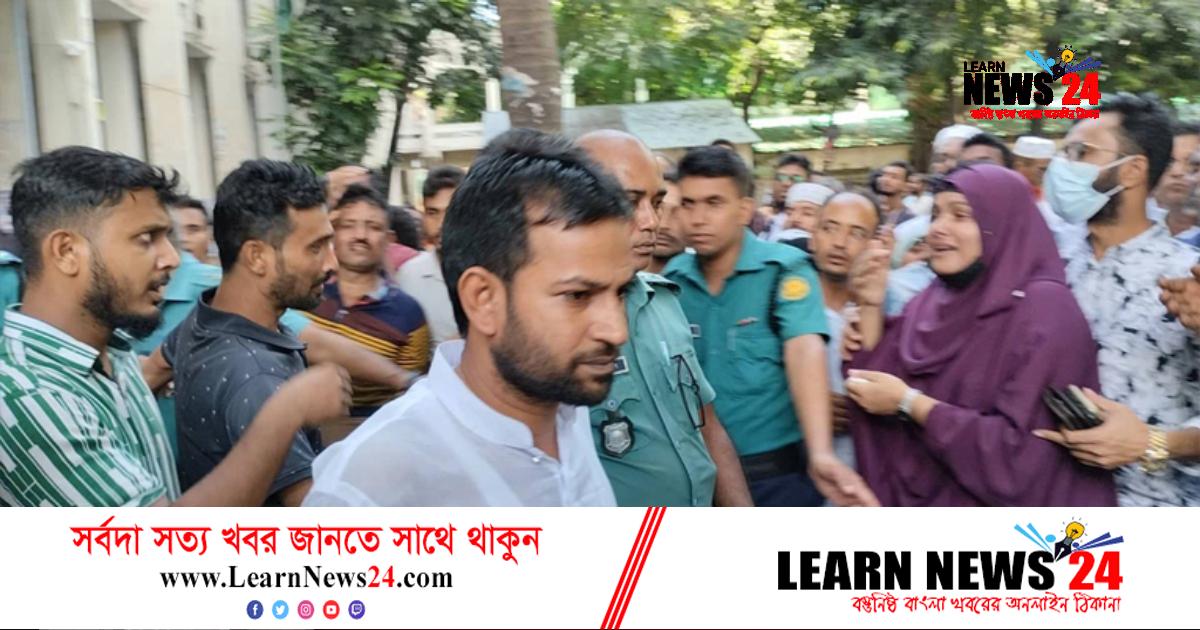 স্বেচ্ছাসেবক লীগ নেতা শুভ্র হত্যা মামলার রায়ে পরিবারের অসন্তোষ স্বেচ্ছাসেবক লীগ নেতা শুভ্র হত্যা মামলার রায়ে পরিবারের অসন্তোষ