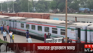 আখাউড়ায় অল্পের জন্য সংঘর্ষ থেকে রক্ষা পেল দুটি ট্রেন