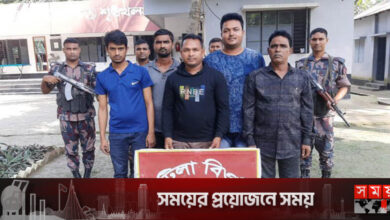 মহেশপুর সীমান্তে ৬ অনুপ্রবেশকারী আটক