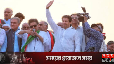 ইমরানের ডাকে লংমার্চ শুরু, পাকিস্তানে নিরাপত্তা জোরদার