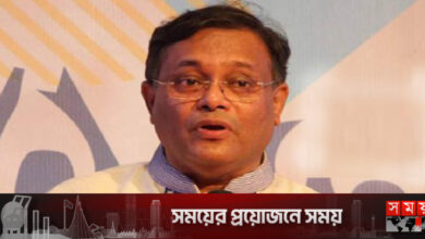 কাঁটাতারের বেড়া দুই বাংলার হৃদয়ের বন্ধন মানে না: তথ্যমন্ত্রী