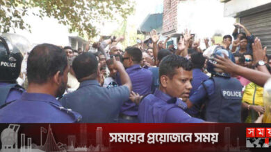 ঝালকাঠিতে বিএনপি-পুলিশ ধস্তাধস্তি