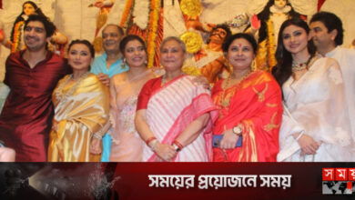 পূজামণ্ডপে বলিউড তারকারা