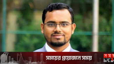 সহকর্মীর সঙ্গে পৌরসভার সিইওর পরকীয়া, শাস্তি কেবল ‘তিরস্কার’