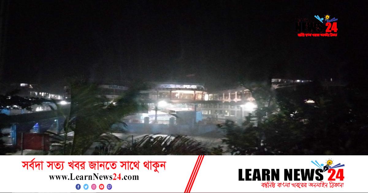 বরিশালের আশ্রয়কেন্দ্রে মানুষের ভিড়