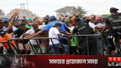 কঙ্গোতে কনসার্টের মঞ্চ ভেঙে নিহত ১১