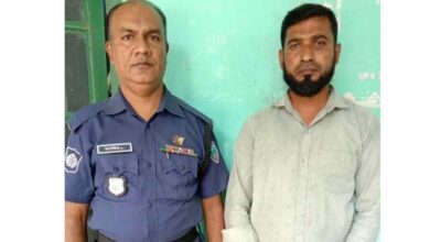 পরশুরামে ঘরে ঢুকে মালিকের স্ত্রী ধর্ষণ চেষ্টা, গাড়ি চালক গ্রেপ্তার পরশুরামে ঘরে ঢুকে মালিকের স্ত্রী ধর্ষণ চেষ্টা, গাড়ি চালক গ্রেপ্তার