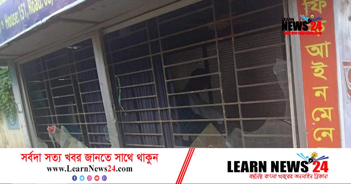 মিরপুরে পাঁচ পুলিশ বক্স ভাঙল বিক্ষুব্ধ রিকশাচালকরা