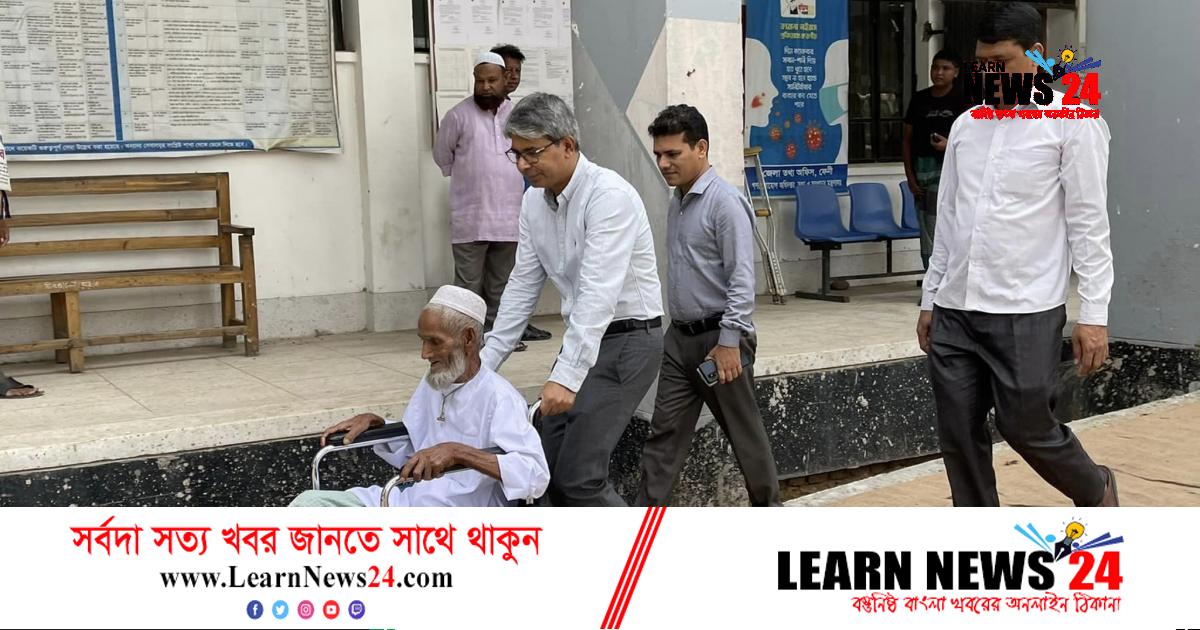 অসহায় বৃদ্ধ তনু মিয়ার পাশে দাঁড়ালেন জেলা প্রশাসক অসহায় বৃদ্ধ তনু মিয়ার পাশে দাঁড়ালেন জেলা প্রশাসক