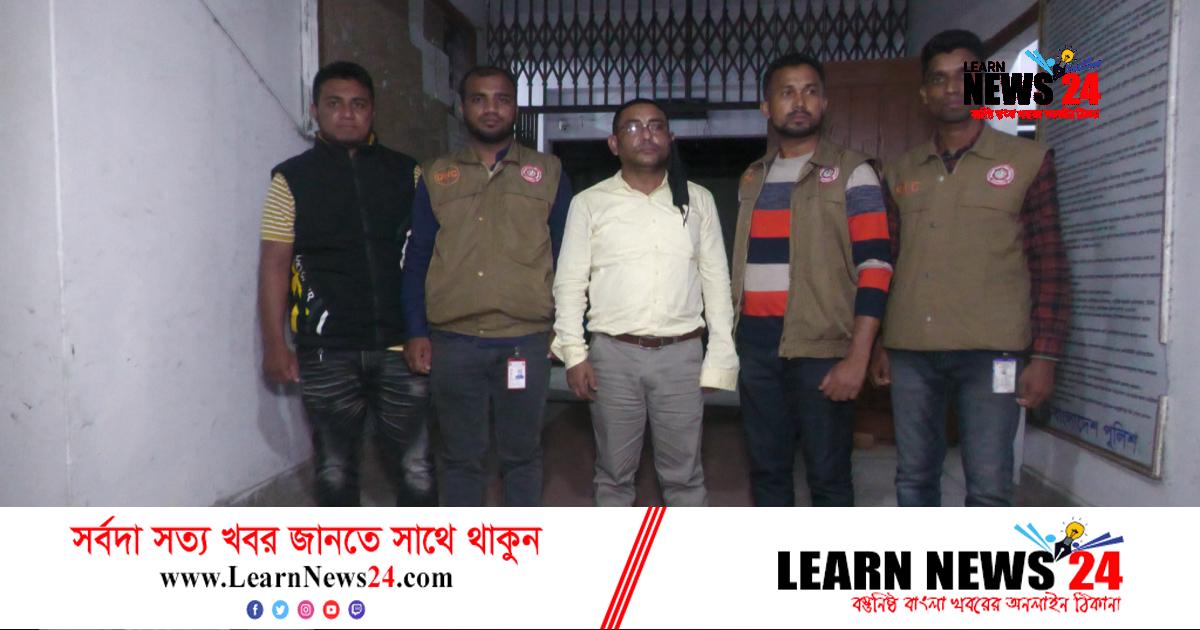 ইয়াবাসহ বিমানবন্দরে ইউপি চেয়ারম্যান আটক ইয়াবাসহ বিমানবন্দরে ইউপি চেয়ারম্যান আটক