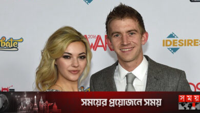 পুলিশের পোশাক পরে অভিনয়, বিপাকে পর্ন তারকা