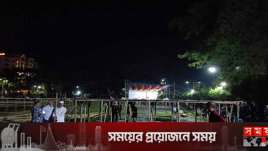 চলছে মঞ্চ প্রস্তুতির কাজ, দুদিন আগেই সমাবেশস্থলে নেতাকর্মীদের অবস্থান