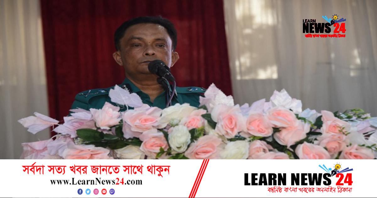 ইউনিফর্মের আড়ালে অপরাধে জড়ালে ছাড় নয়: ডিএমপি কমিশনার