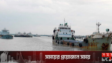 রাত থেকেই নৌযান শ্রমিকদের অনির্দিষ্টকালের কর্মবিরতি