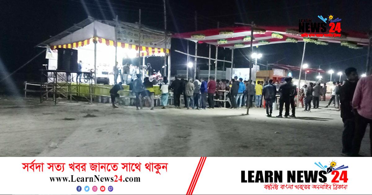 মেলায় জাদুর নামে ‘অশ্লীল’ নৃত্য মেলায় জাদুর নামে ‘অশ্লীল’ নৃত্য