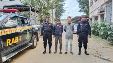 ফেনীর ফতেহপুরে ৫৬ কেজি গাঁজাসহ দুই মাদক বিক্রেতা আটক, ট্রাক জব্দ