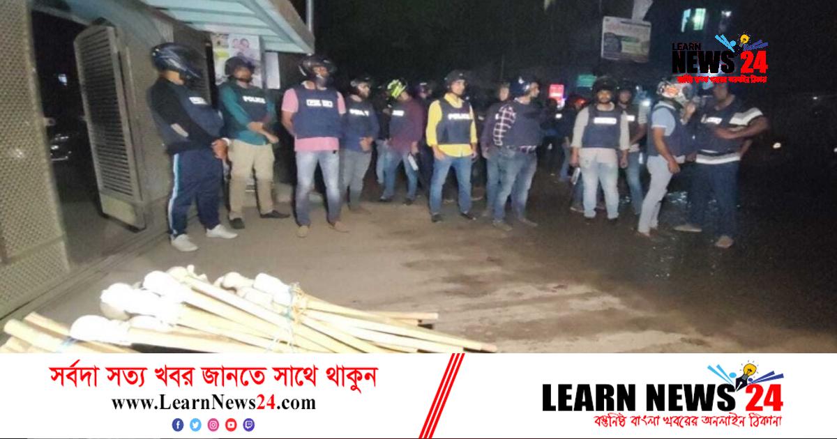 জেলা বিএনপির অস্থায়ী কার্যালয়ে পুলিশের অভিযান, আটক ১০