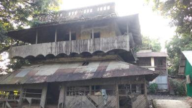 ২০০ বছরের ইতিহাসের সাক্ষী ফুলগাজীর যুদ্ধবিধ্বস্ত কাঠের বাড়ি