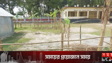 স্কুল মাঠে খেলাধুলা থেকে বঞ্চিত শিক্ষার্থীরা