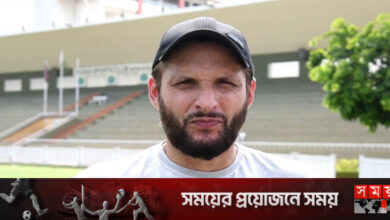 পাকিস্তানে ‘দুই দল’ তৈরি করতে চান আফ্রিদি