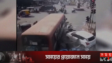 সড়কেই চালকের হার্ট অ্যাটাকে মৃত্যু, নিভে গেল পথচারীরও প্রাণ