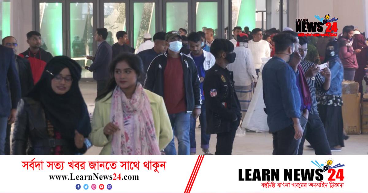 মেলার শেষদিকে ক্রেতা আকর্ষণে বেড়েছে মূল্যছাড় মেলার শেষদিকে ক্রেতা আকর্ষণে বেড়েছে মূল্যছাড়