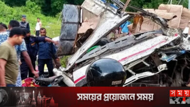 রাস্তা থেকে ১২০ ফিট খাদে বাস, নিহত ৬ যাত্রী