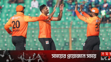 টস জিতে ফিল্ডিংয়ে খুলনা