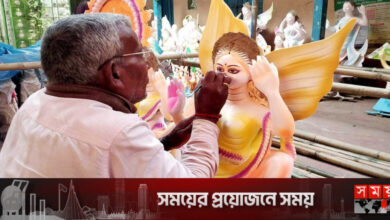 ব্রাহ্মণবাড়িয়ায় সরস্বতী পূজার প্রস্তুতিতে ব্যস্ত ভক্তরা