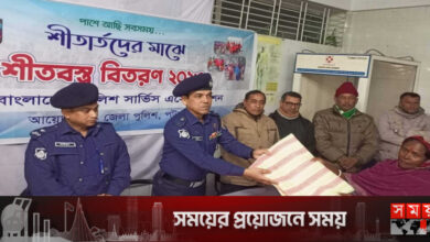 পটুয়াখালীতে শীতার্তদের মধ্যে জেলা পুলিশের কম্বল বিতরণ