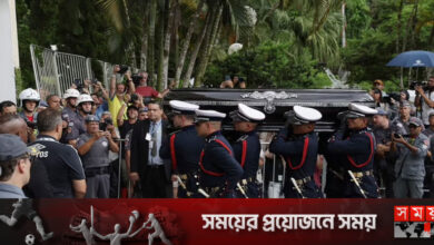 সমাধিস্থলে পেলের কফিন