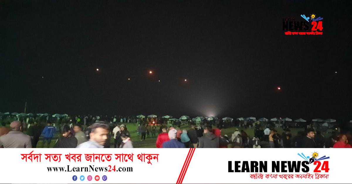 কক্সবাজার সৈকতে নেচে-গেয়ে বর্ষবরণ