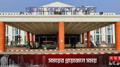 খুলনায় ট্রেনের বগি লাইনচ্যুত, রেল যোগাযোগ সাময়িক বন্ধ