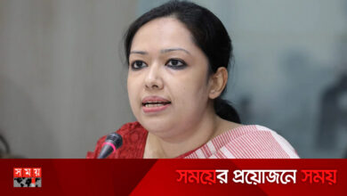 রুমিন ফারহানাকে আবাঞ্ছিত ঘোষণা আ. লীগের