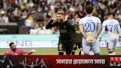 প্রতিশোধের খেলা রেখে মাঠ ছাড়লেন তারকারা