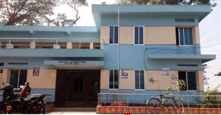 ঠান্ডাজনিত রোগে একে একে মারা গেলো খামারির ১০৫ ছাগল ঠান্ডাজনিত রোগে একে একে মারা গেলো খামারির ১০৫ ছাগল