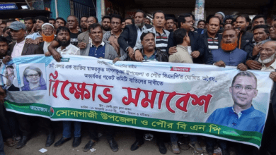 কমিটি বাতিলের দাবিতে ফেনীতে বিএনপির একাংশের বিক্ষোভ